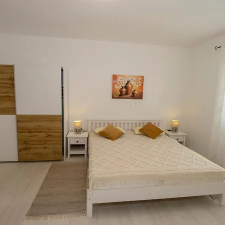 Apartman Emmi Nemira