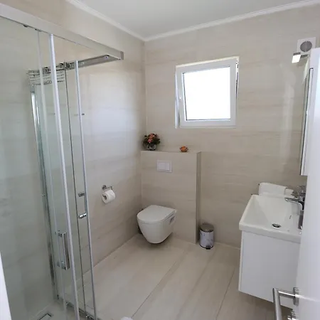 Emmi Nemira Appartement