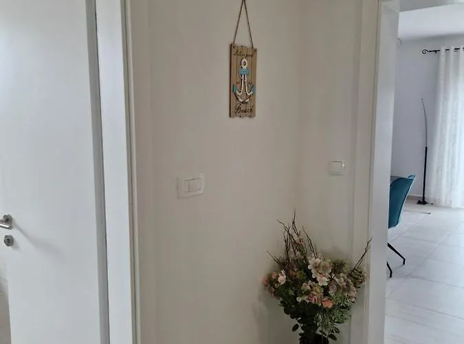 Apartment Emmi Nemira Omis