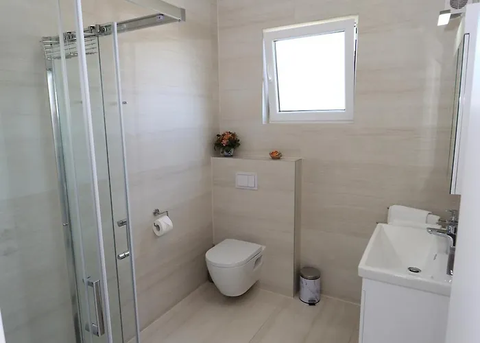 Emmi Nemira Apartment