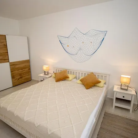 Apartamento Emmi Nemira *