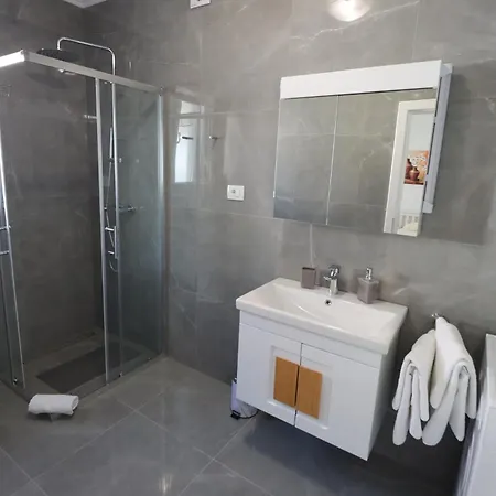 Apartamento Emmi Nemira